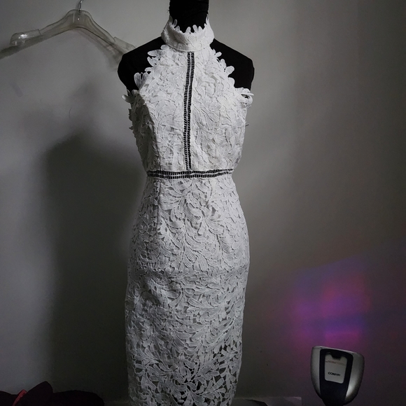 LULU'S | Divine Destiny Lace Midi Swan Dress white sz XS - Picture 7 of 10